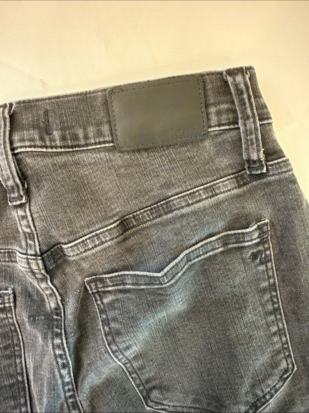 Madewell Black High Rise Jeans with Vintage Look - Picture 5 of 7